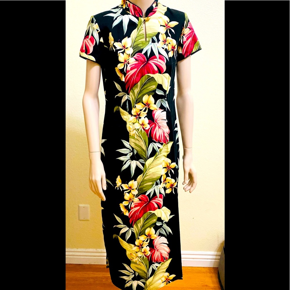 YOUNG HAWAII MULTI ALOHA DRESS WOMEN - SIZE M